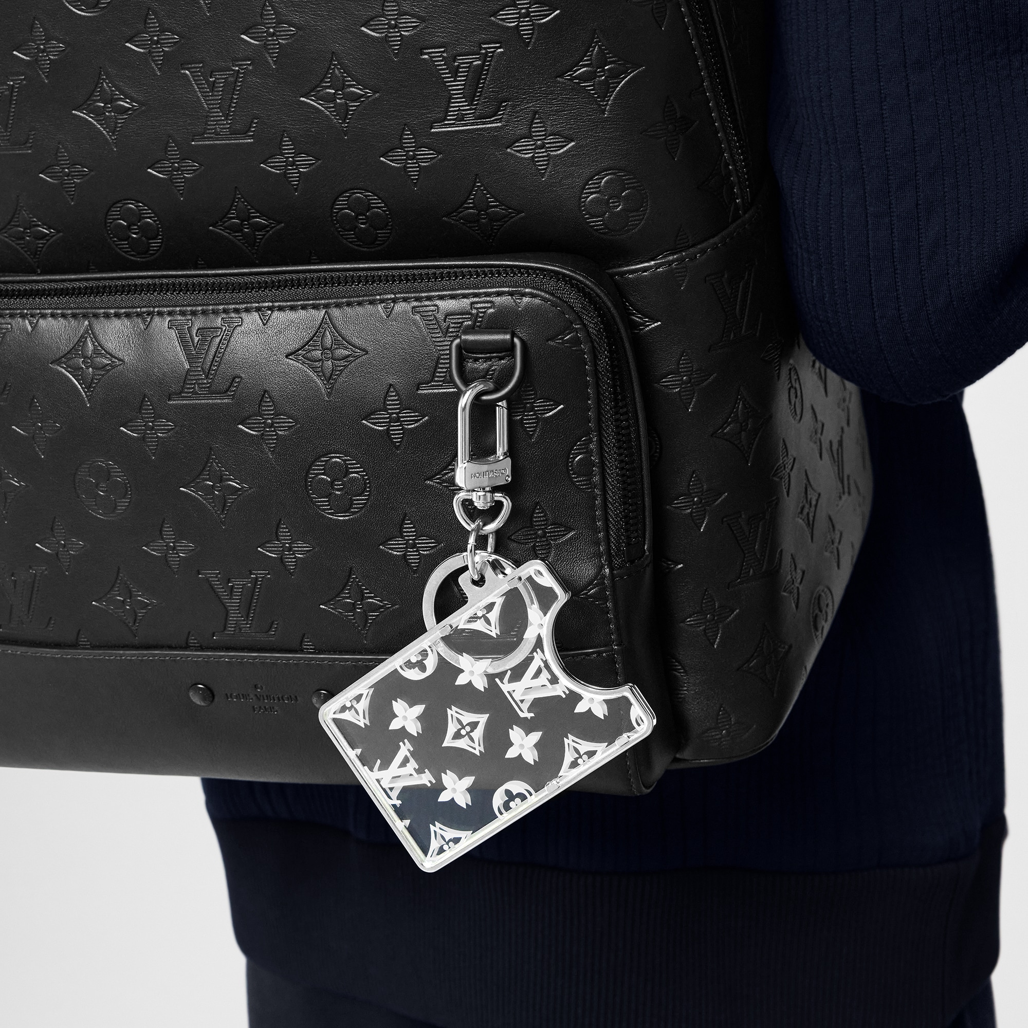 Id holder discount keychain louis vuitton